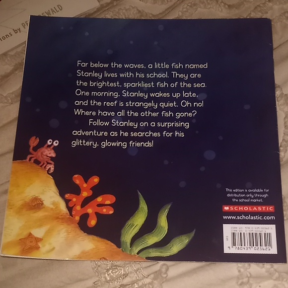 Scholastic Bundle of 5 Storybooks - Picture 5 of 12